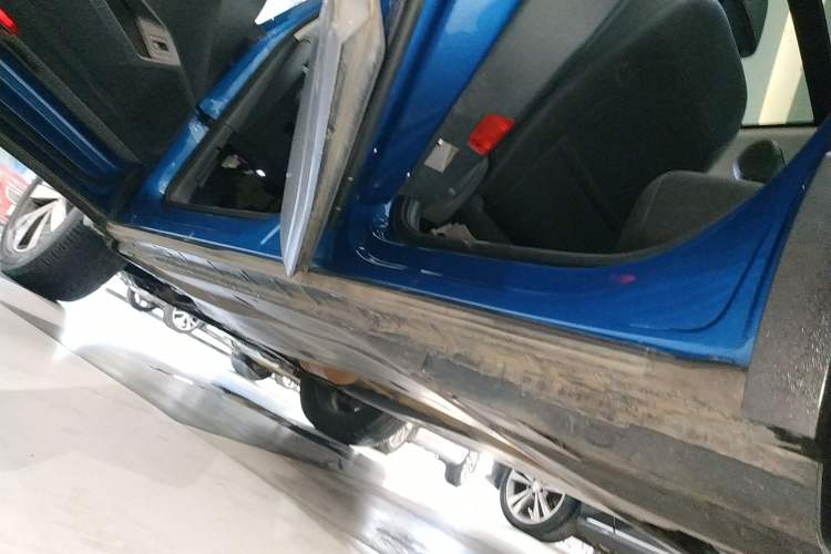Used Volkswagen Tayron 2021 330TSI Two-Wheel Drive 30th Anniversary Edition Left Side Sill