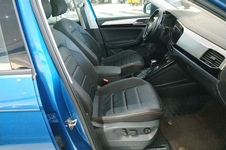 Used Volkswagen Tayron 2021 330TSI Two-Wheel Drive 30th Anniversary Edition Right Front Seat