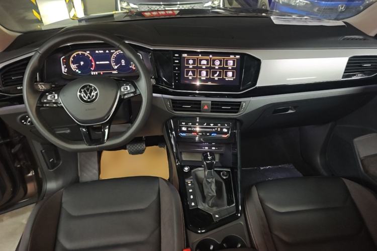 Used Volkswagen Tayron 2021 330TSI Two-Wheel Drive Luxury Connected Version Plus Center Console