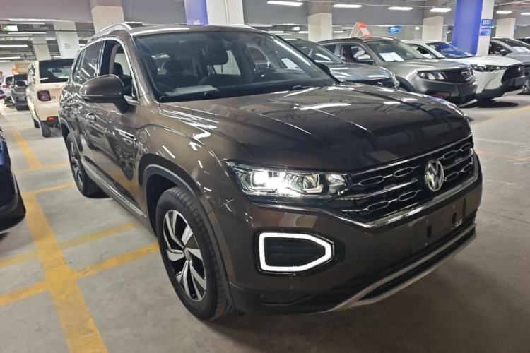 Used Volkswagen Tayron 2021 330TSI Two-Wheel Drive Luxury Connected Version Plus Front Right 45 Deg