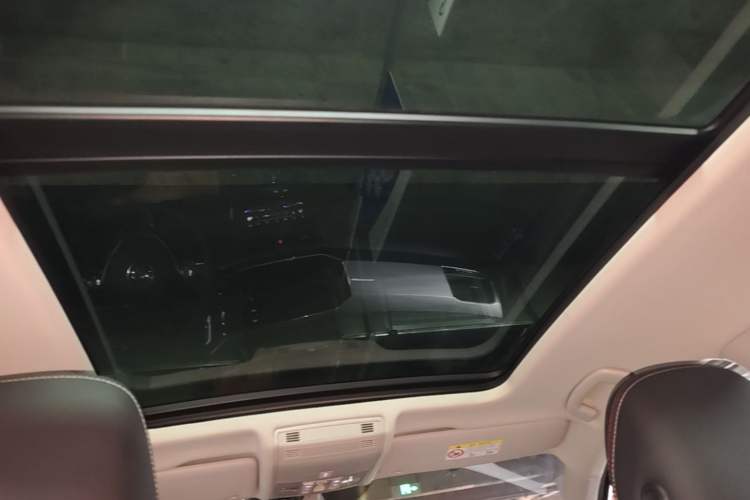 Used Volkswagen Tayron 2021 330TSI Two-Wheel Drive Luxury Connected Version Plus Headliner