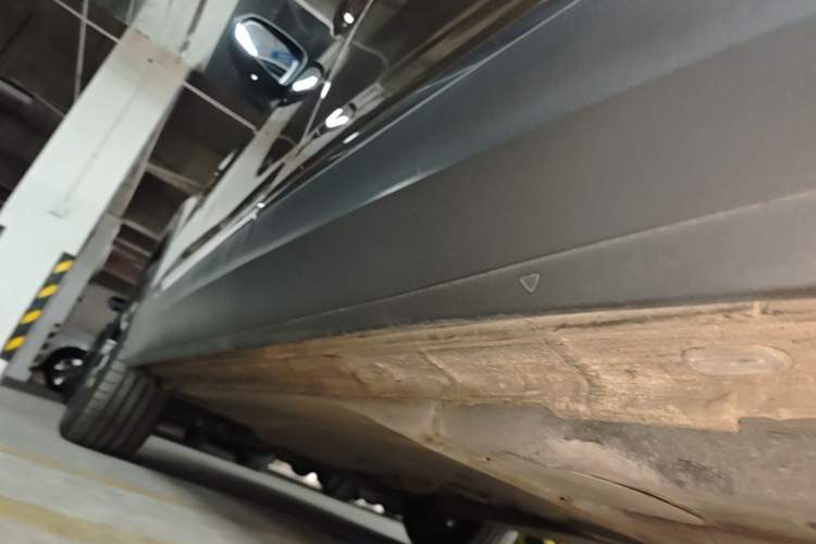 Used Volkswagen Tayron 2021 330TSI Two-Wheel Drive Luxury Connected Version Plus Left Side Sill