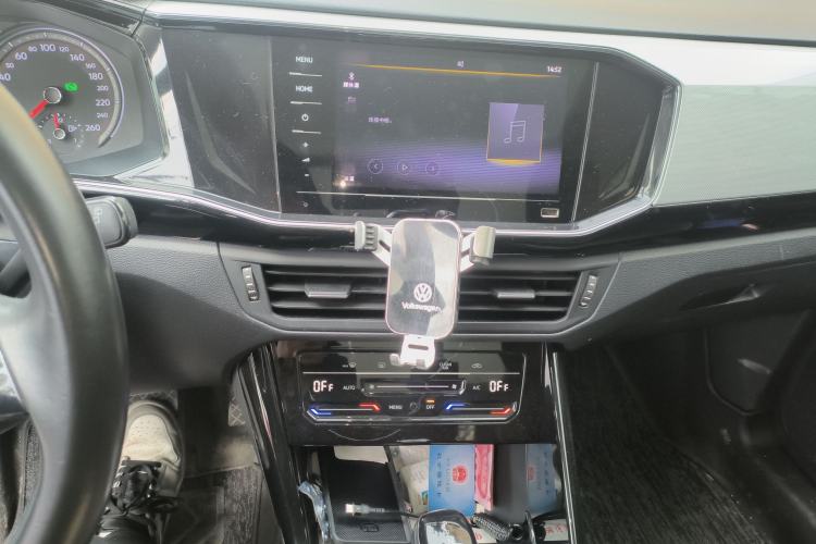 Used Volkswagen Tayron 2021 280TSI Two-Wheel Drive Luxury Smart Connectivity Version Audio And AC Panel
