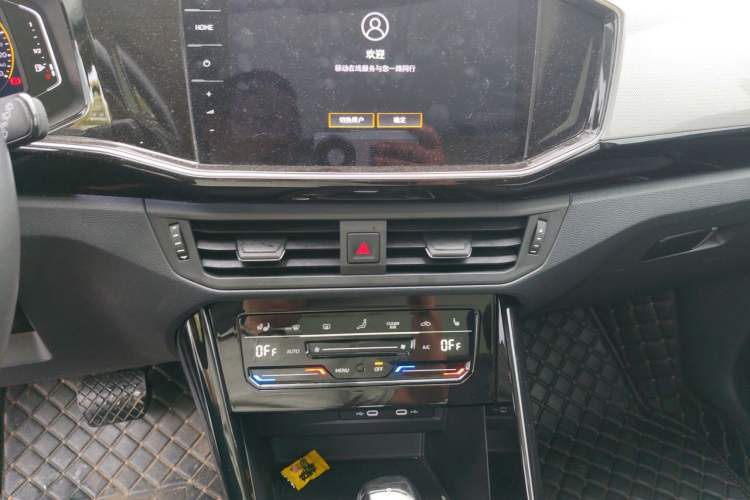 Used Volkswagen Tayron 2021 330TSI Two-Wheel Drive Luxury Connected Version Plus Audio And AC Panel