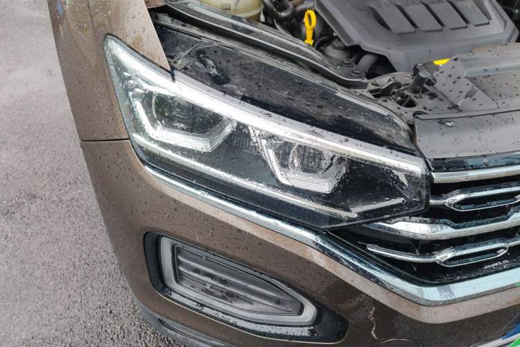 Used Volkswagen Tayron 2021 330TSI Two-Wheel Drive Luxury Connected Version Plus Right Front Headlight