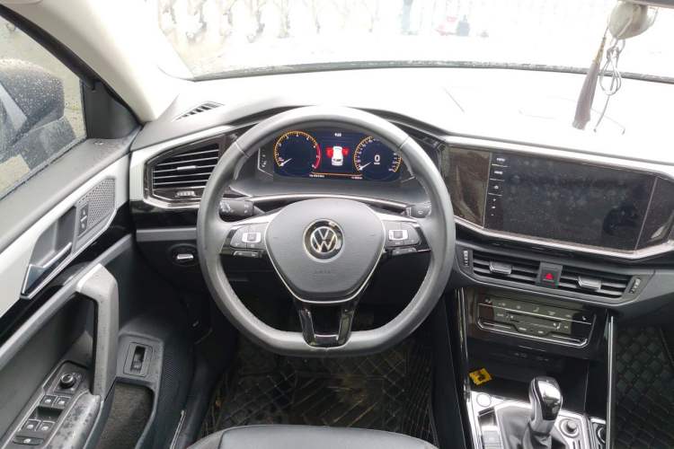 Used Volkswagen Tayron 2021 330TSI Two-Wheel Drive Luxury Connected Version Plus Steering Wheel