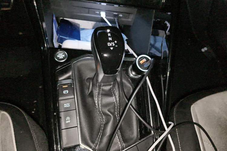 Used Volkswagen Tayron 2021 380TSI All-Wheel Drive R-Line Connected Version Gear Lever