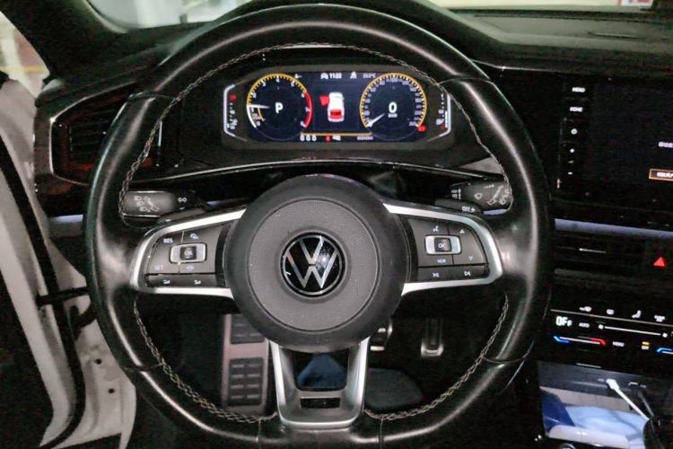 Used Volkswagen Tayron 2021 380TSI All-Wheel Drive R-Line Connected Version Steering Wheel