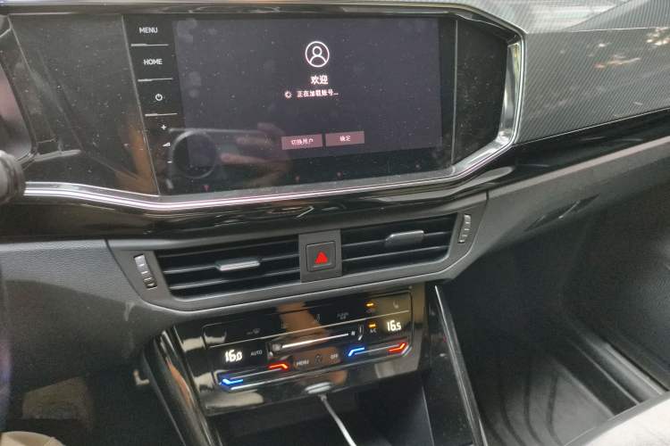 Used Volkswagen Tayron 2021 380TSI All-Wheel Drive R-Line Connected Version Audio And AC Panel