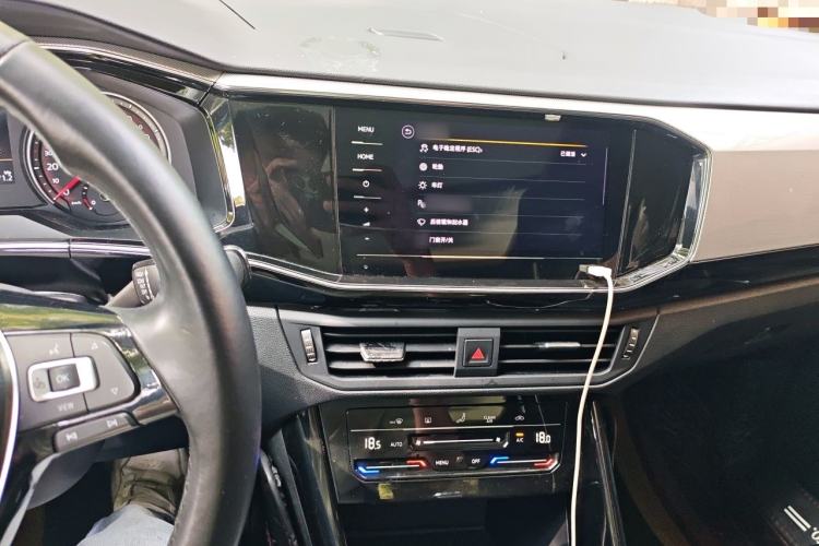 Used Volkswagen Tayron 2021 280TSI Two-Wheel Drive Luxury Smart Connectivity Version Audio And AC Panel