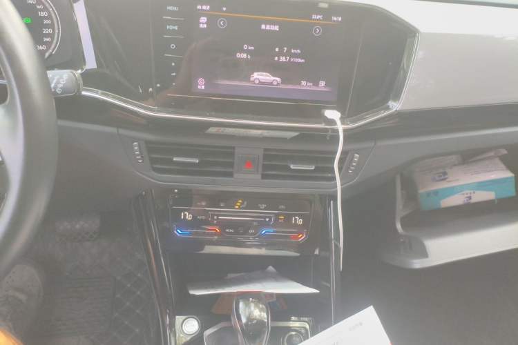Used Volkswagen Tayron 2021 280TSI Two-Wheel Drive Luxury Smart Connectivity Version Audio And AC Panel