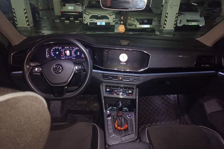 Used Volkswagen Tayron 2021 330TSI Two-Wheel Drive Luxury Smart Connectivity Version Center Console