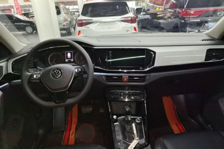Used Volkswagen Tayron 2021 280TSI Two-Wheel Drive Luxury Smart Connectivity Version Center Console