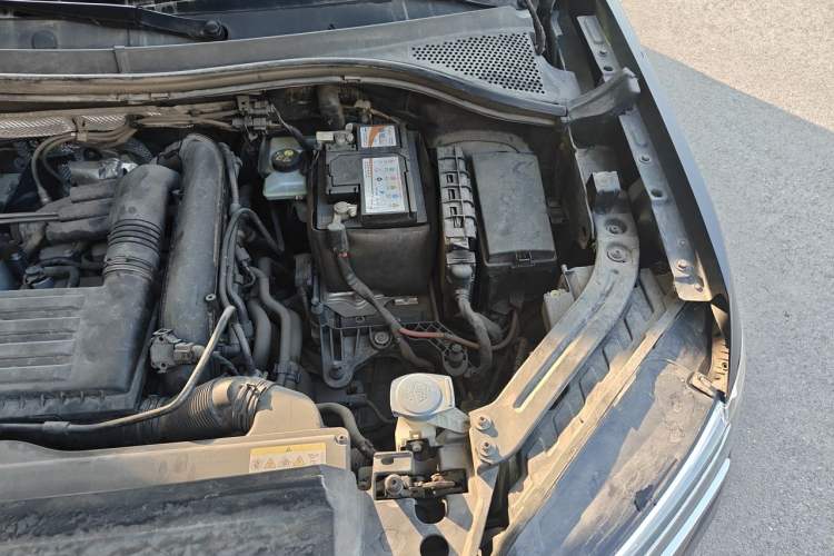 Used Volkswagen Tayron 2021 280TSI Two-Wheel Drive Luxury Smart Connectivity Version Engine Bay Left