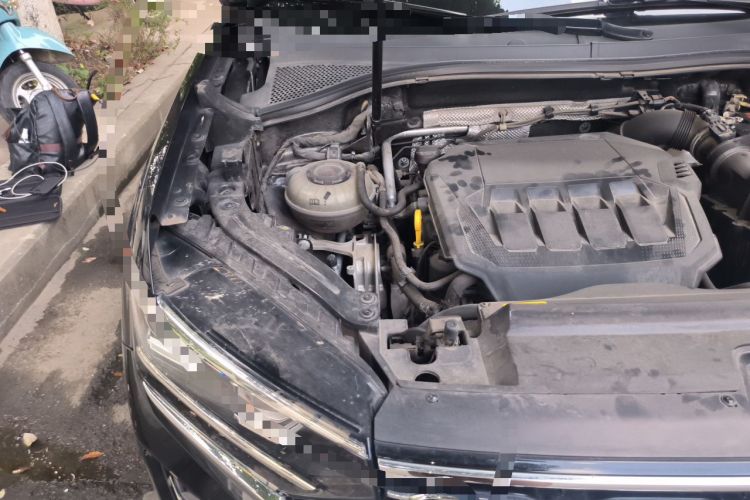 Used Volkswagen Tayron 2021 330TSI Two-Wheel-Drive 3rd Anniversary Limited Edition Engine Bay Right