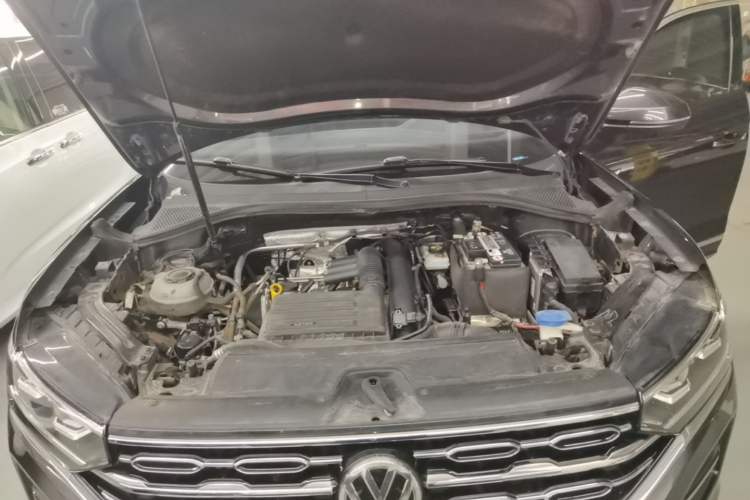 Used Volkswagen Tayron 2021 280TSI Two-Wheel Drive Luxury Smart Connectivity Version Engine Bay