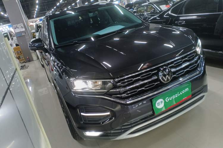 Used Volkswagen Tayron 2021 330TSI Two-Wheel-Drive 3rd Anniversary Limited Edition Front Right 45 Deg