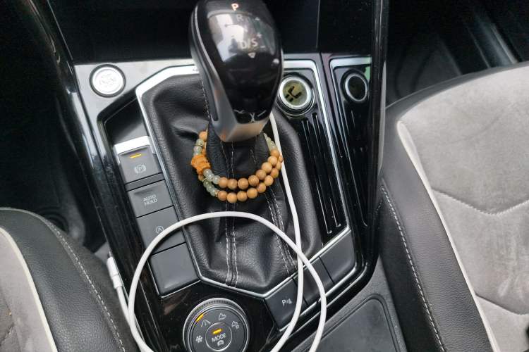Used Volkswagen Tayron 2021 380TSI All-Wheel Drive R-Line Connected Version Gear Lever