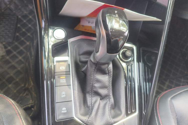 Used Volkswagen Tayron 2021 280TSI Two-Wheel Drive Luxury Smart Connectivity Version Gear Lever