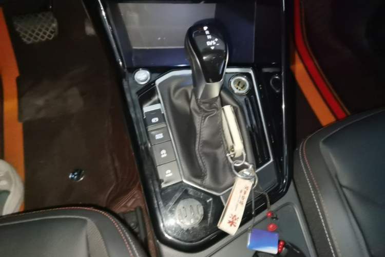 Used Volkswagen Tayron 2021 280TSI Two-Wheel Drive Luxury Smart Connectivity Version Gear Lever