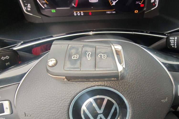 Used Volkswagen Tayron 2021 330TSI Two-Wheel Drive 30th Anniversary Edition Interior 1