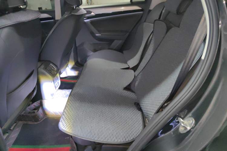 Used Volkswagen Tayron 2021 330TSI Two-Wheel Drive Luxury Connected Version Plus Interior 4
