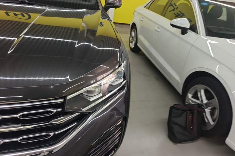 Used Volkswagen Tayron 2021 380TSI All-Wheel Drive R-Line Connected Version Left Front Headlight