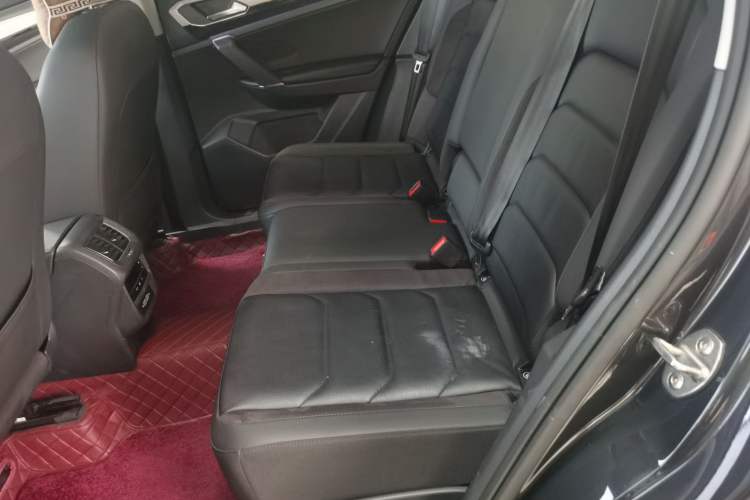Used Volkswagen Tayron 2021 330TSI Two-Wheel Drive Luxury Smart Connectivity Version Left Rear Seat