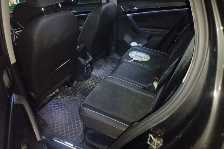 Used Volkswagen Tayron 2021 330TSI Two-Wheel Drive Luxury Smart Connectivity Version Left Rear Seat