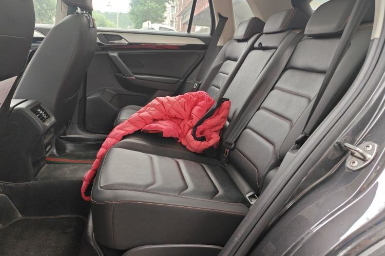 Used Volkswagen Tayron 2021 330TSI Two-Wheel Drive 30th Anniversary Edition Left Rear Seat