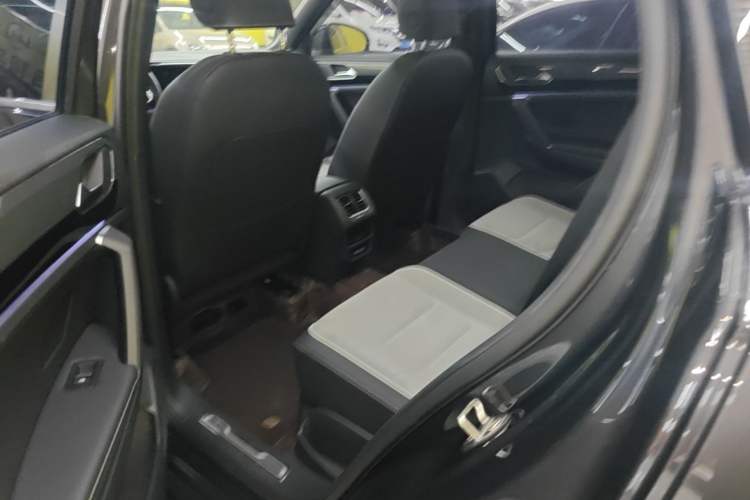 Used Volkswagen Tayron 2021 380TSI All-Wheel Drive R-Line Connected Version Left Rear Seat