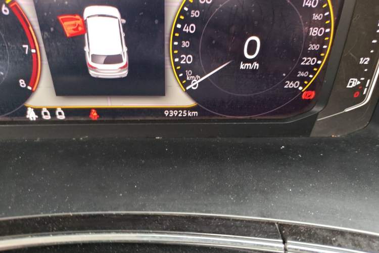 Used Volkswagen Tayron 2021 330TSI Two-Wheel Drive 30th Anniversary Edition Odometer Close Up