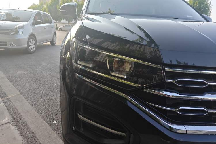 Used Volkswagen Tayron 2021 280TSI Two-Wheel Drive Luxury Smart Connectivity Version Right Front Headlight