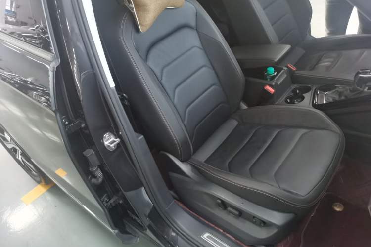 Used Volkswagen Tayron 2021 330TSI Two-Wheel Drive Luxury Smart Connectivity Version Right Front Seat