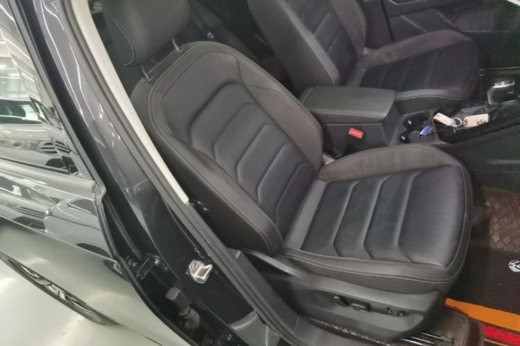 Used Volkswagen Tayron 2021 280TSI Two-Wheel Drive Luxury Smart Connectivity Version Right Front Seat