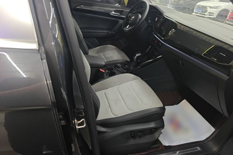 Used Volkswagen Tayron 2021 380TSI All-Wheel Drive R-Line Connected Version Right Front Seat