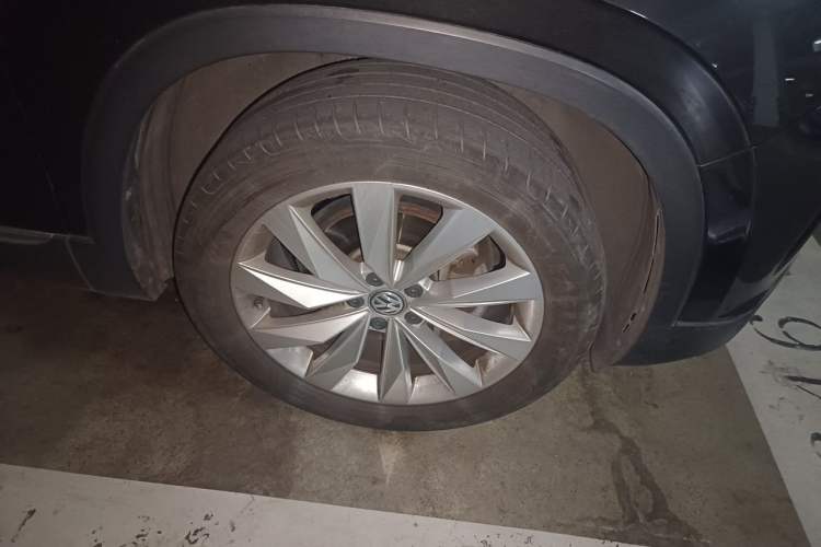Used Volkswagen Tayron 2021 330TSI Two-Wheel Drive Luxury Smart Connectivity Version Right Front Wheel Hub