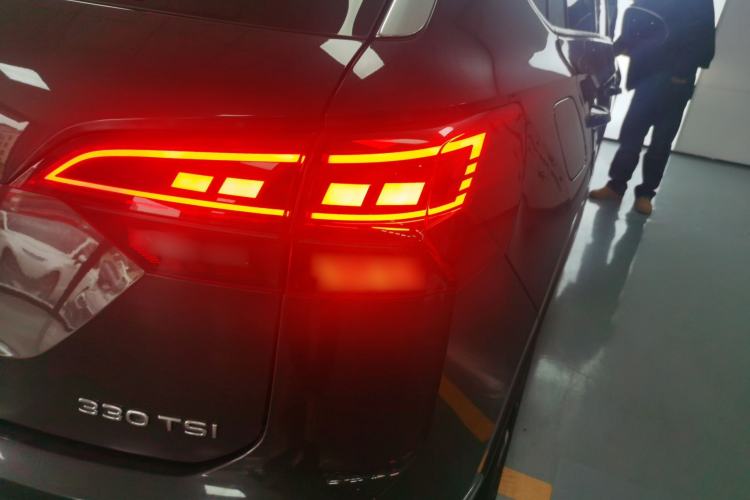 Used Volkswagen Tayron 2021 330TSI Two-Wheel Drive Luxury Smart Connectivity Version Right Rear Taillight