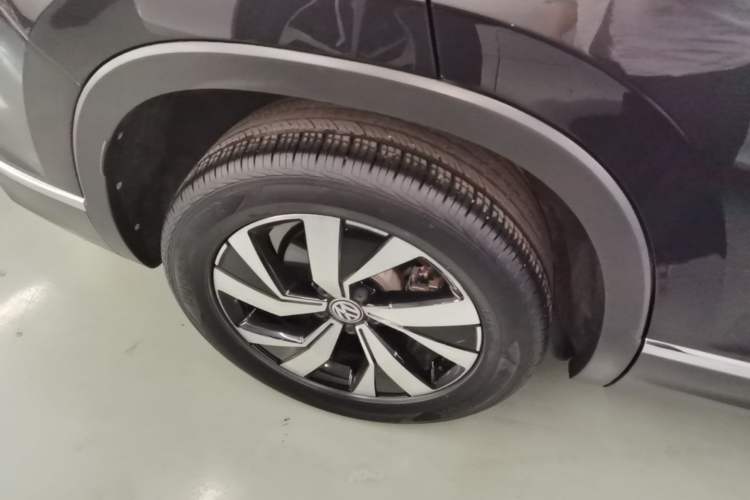Used Volkswagen Tayron 2021 280TSI Two-Wheel Drive Luxury Smart Connectivity Version Right Rear Wheel Hub