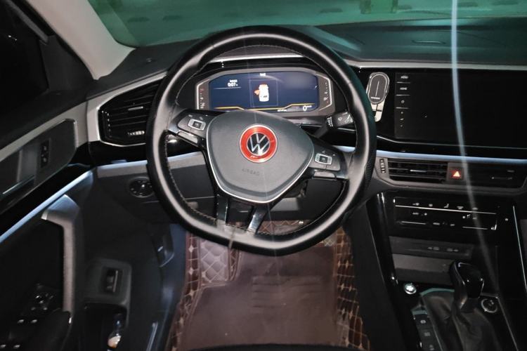 Used Volkswagen Tayron 2021 330TSI Two-Wheel-Drive 3rd Anniversary Limited Edition Steering Wheel
