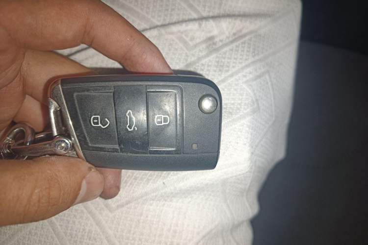 Used Volkswagen Tayron 2021 330TSI Two-Wheel Drive Luxury Smart Connectivity Version Vehicle Key