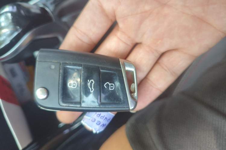 Used Volkswagen Tayron 2021 280TSI Two-Wheel Drive Luxury Smart Connectivity Version Vehicle Key