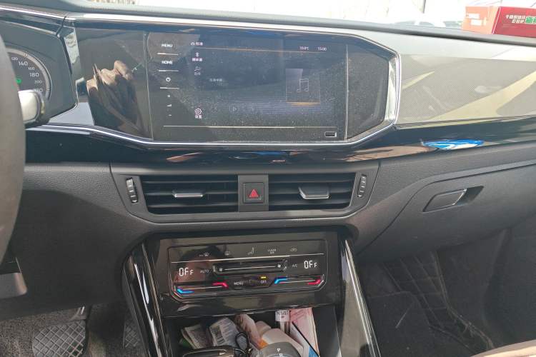 Used Volkswagen Tayron 2021 280TSI Two-Wheel Drive Luxury Smart Connectivity Version Audio And AC Panel