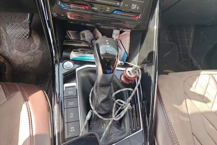 Used Volkswagen Tayron 2021 280TSI Two-Wheel Drive Luxury Smart Connectivity Version Gear Lever
