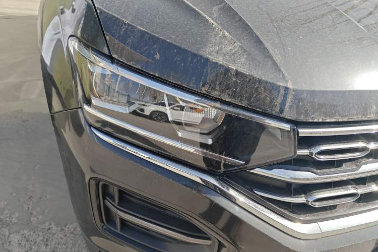 Used Volkswagen Tayron 2021 280TSI Two-Wheel Drive Luxury Smart Connectivity Version Right Front Headlight