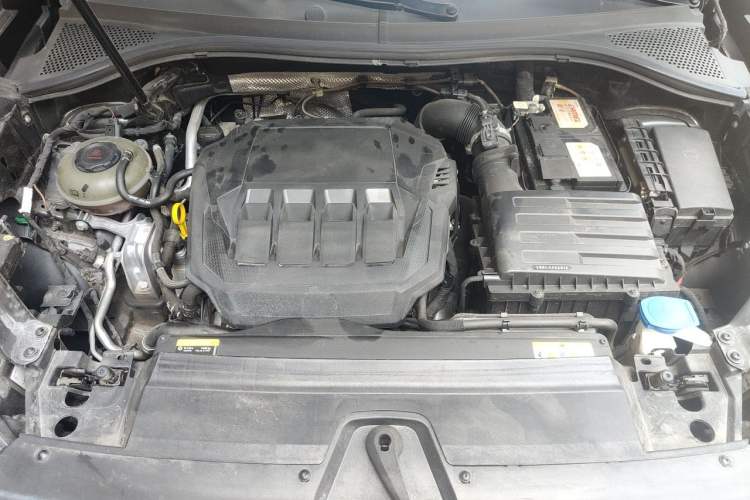 Used Volkswagen Tayron 2021 330TSI Two-Wheel-Drive 3rd Anniversary Limited Edition Engine Bay