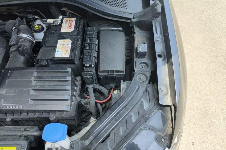 Used Volkswagen Tayron 2021 330TSI Two-Wheel-Drive 3rd Anniversary Limited Edition Engine Bay Left