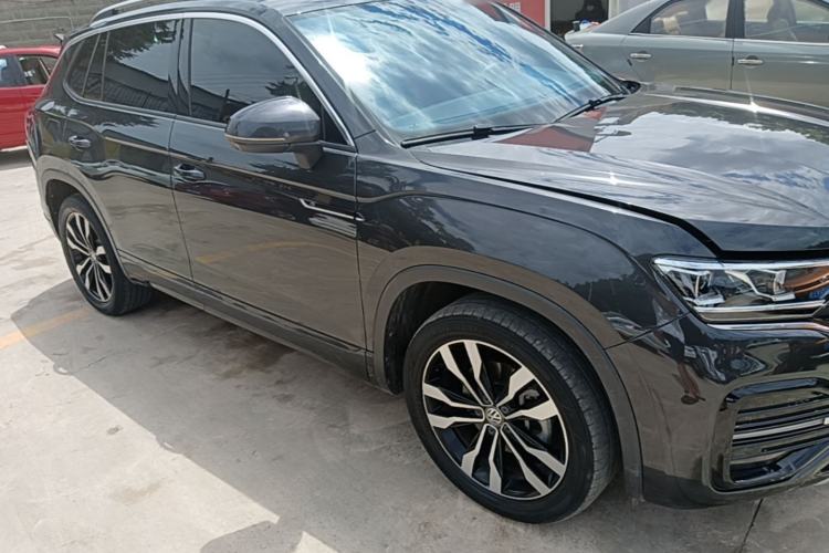 Used Volkswagen Tayron 2021 380TSI All-Wheel Drive R-Line Connected Version Front Right 45 Deg