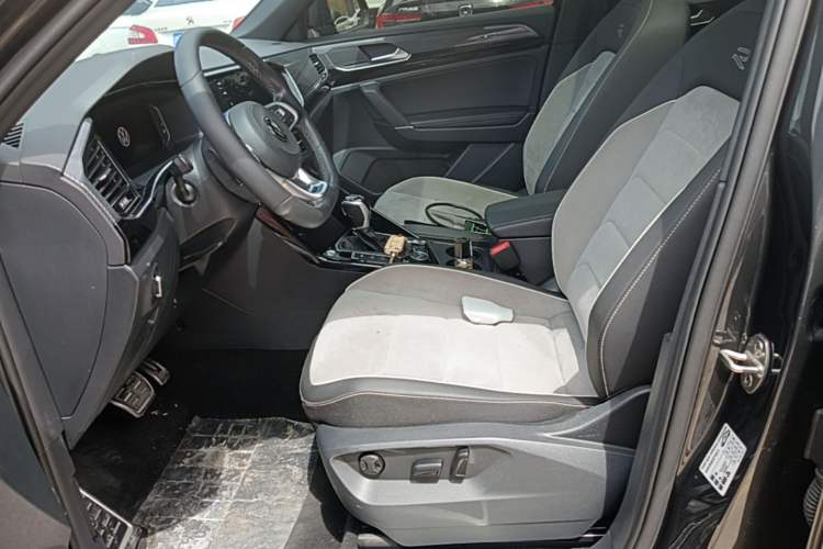 Used Volkswagen Tayron 2021 380TSI All-Wheel Drive R-Line Connected Version Left Front Seat
