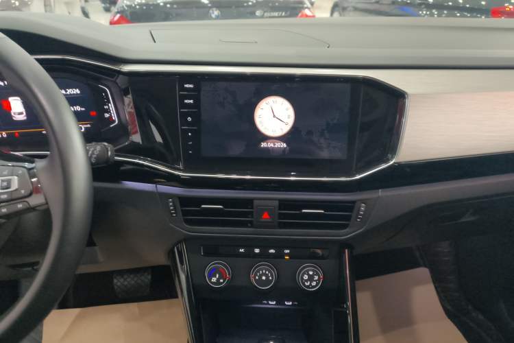 Used Volkswagen Tayron 2021 330TSI Two-Wheel Drive 30th Anniversary Edition Audio And AC Panel